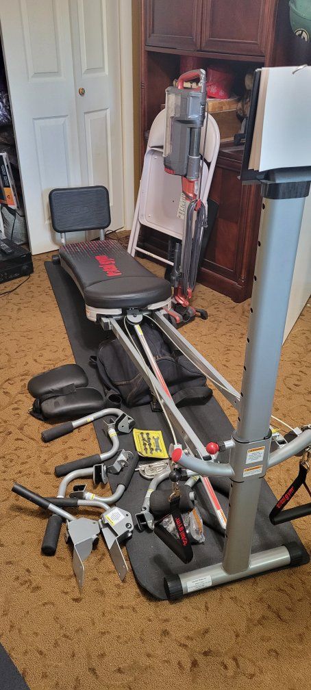 Total Gym Home Fitness Equipment with Attachments and Mat