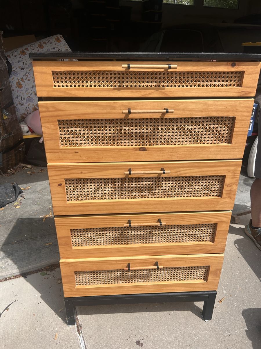 Cane dresser