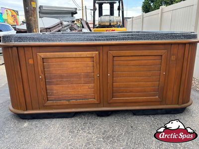 Arctic Spa Summit 8' x 8' Refurbished