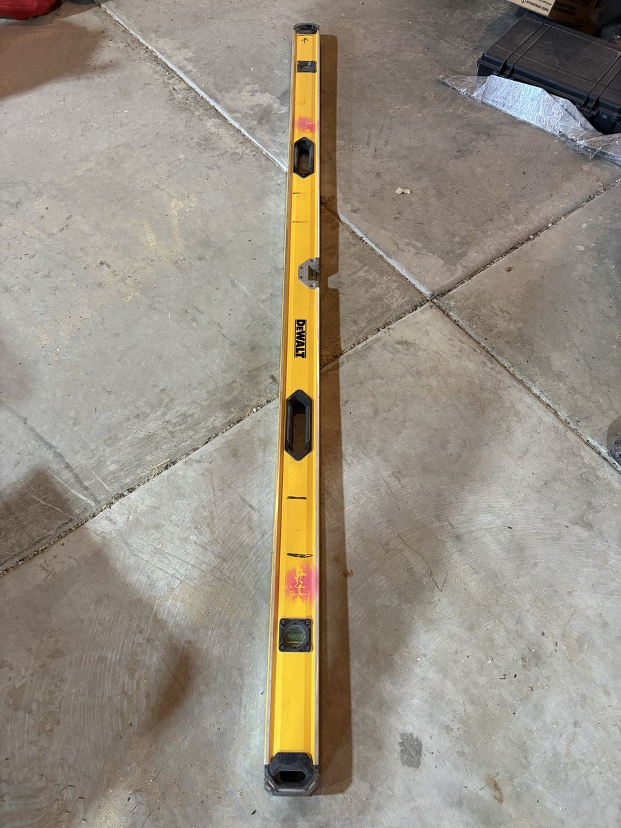 DEWALT 72-Inch Aluminum I-Beam Box Level - Yellow