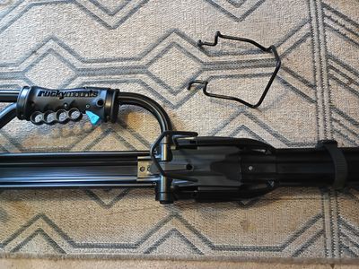 Rockymounts Brass Knuckles Single Rooftop Rack Upright Bike Mount