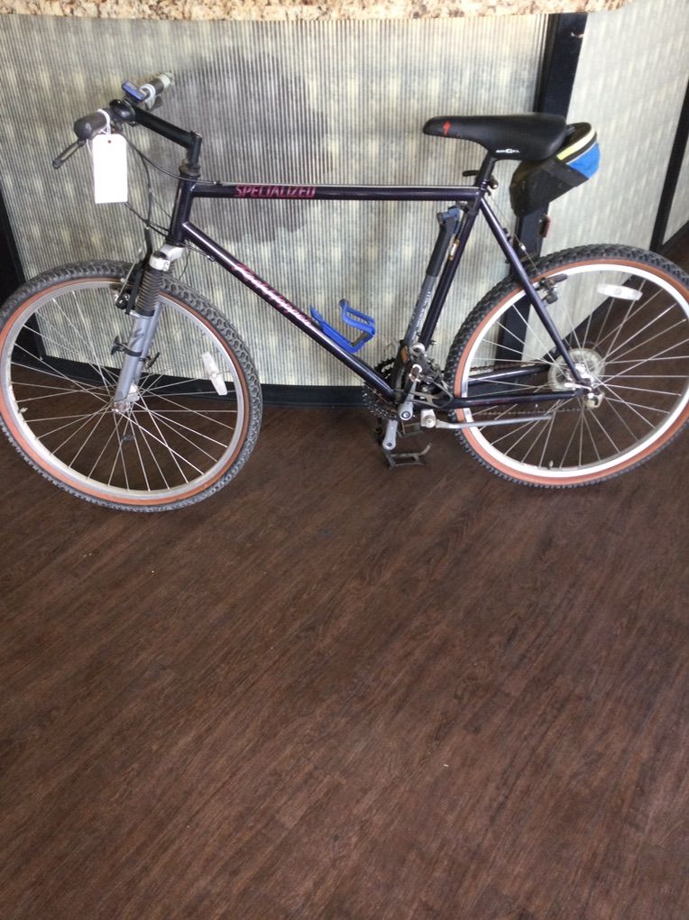 Specialized Mountain Bike.     #E75011042
