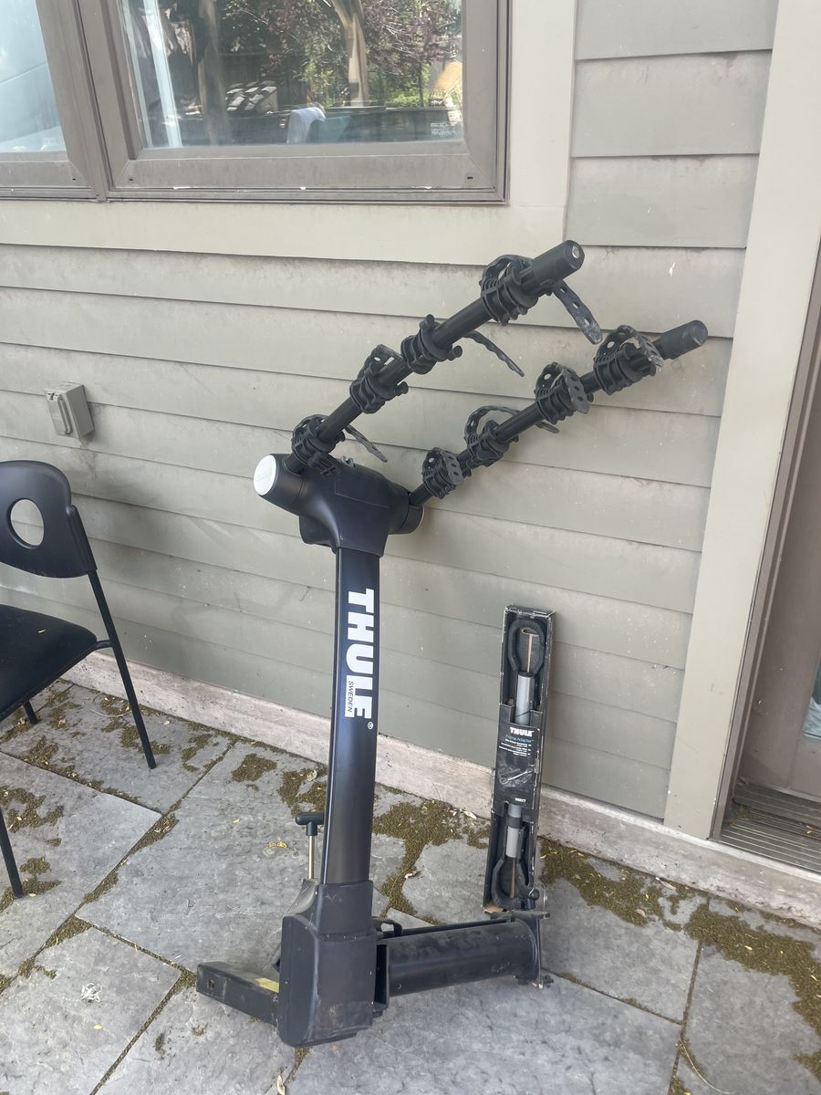 Lightly used Thule bike rack with frame adaptor