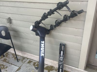 Lightly used Thule bike rack with frame adaptor