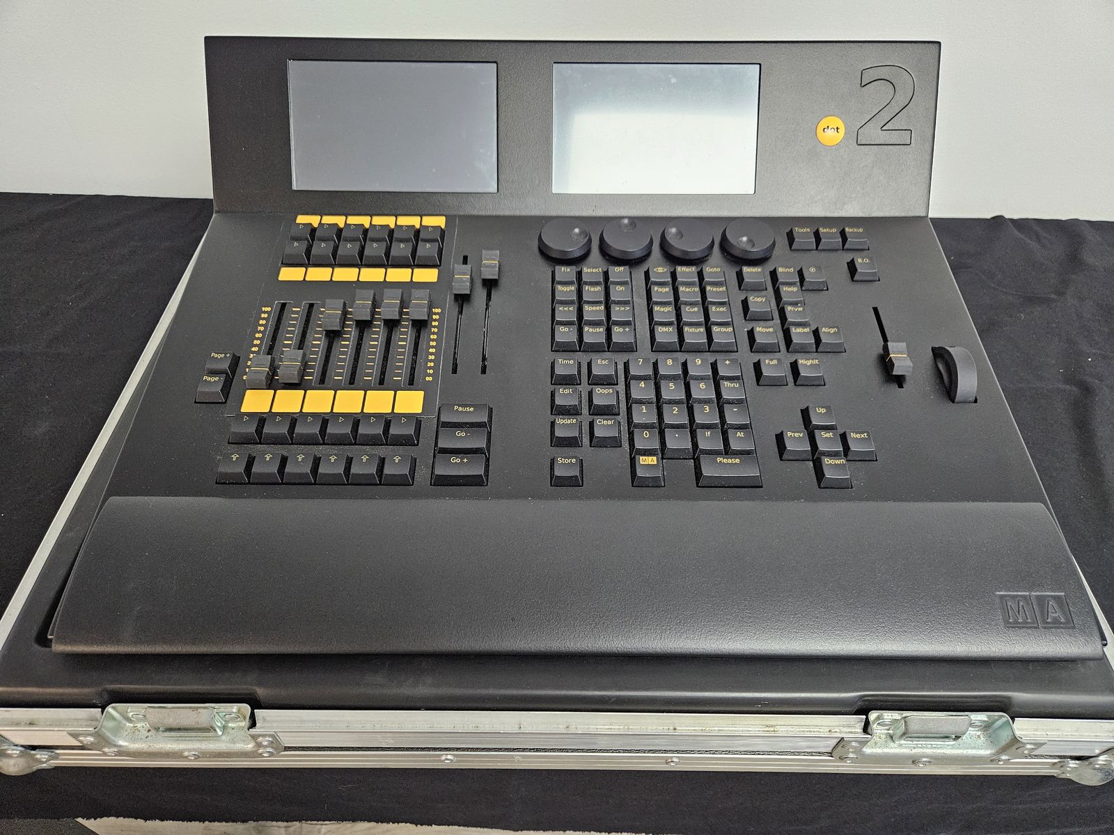 MA Lighting dot2 Core Compact Lighting Console with Road Case