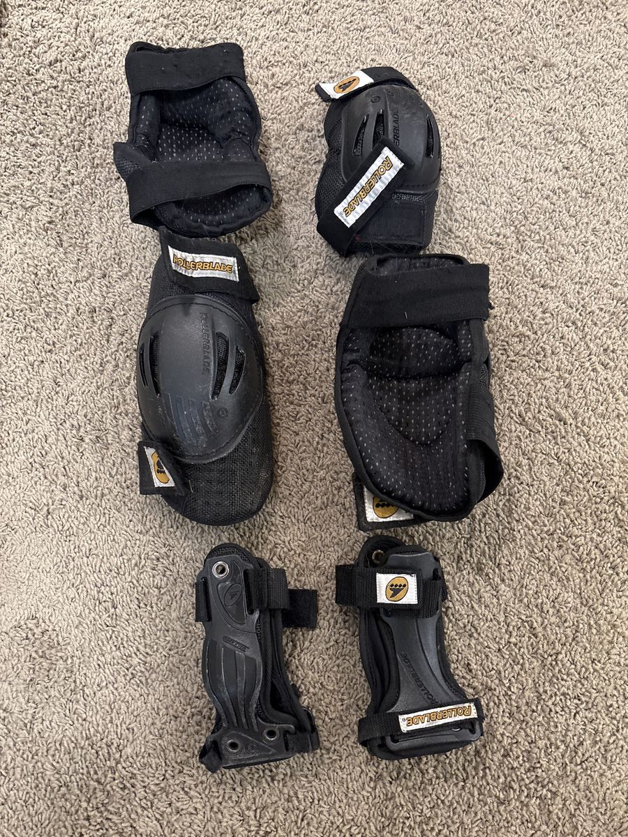 Rollerblade Skate Gear Knee, Elbow, knees & Wrist Pads - Full Set for Inline Skating & Roller Derby