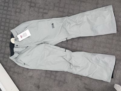 Mountain hardware women’s Medium sized snow/ski/winter pants in medium gray color