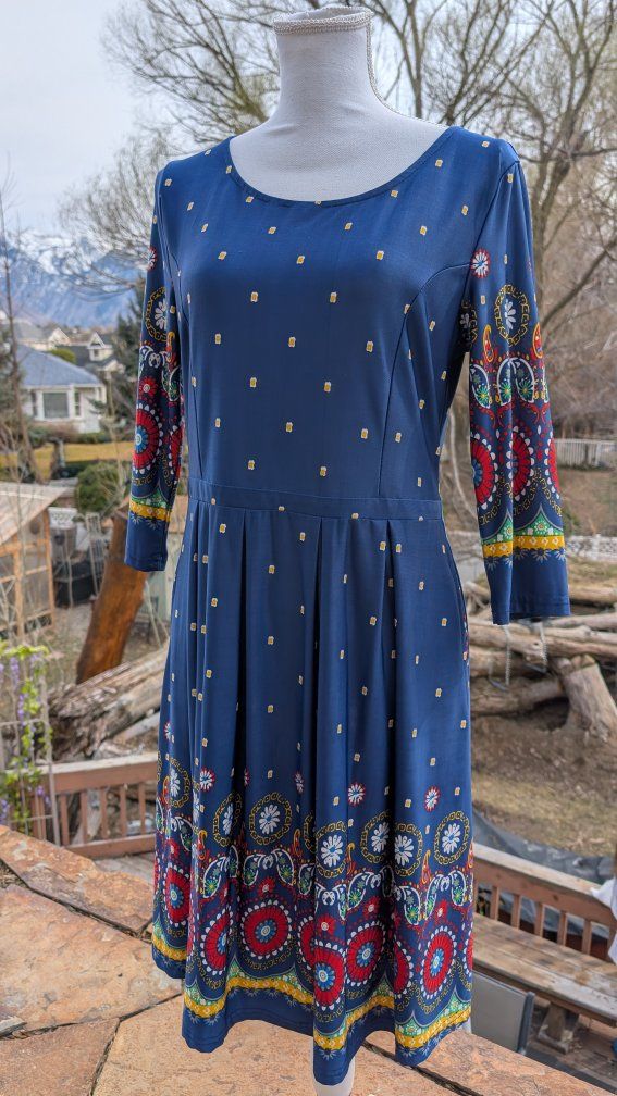 Reborn Paisley Women's size XL Polyester Dress wit