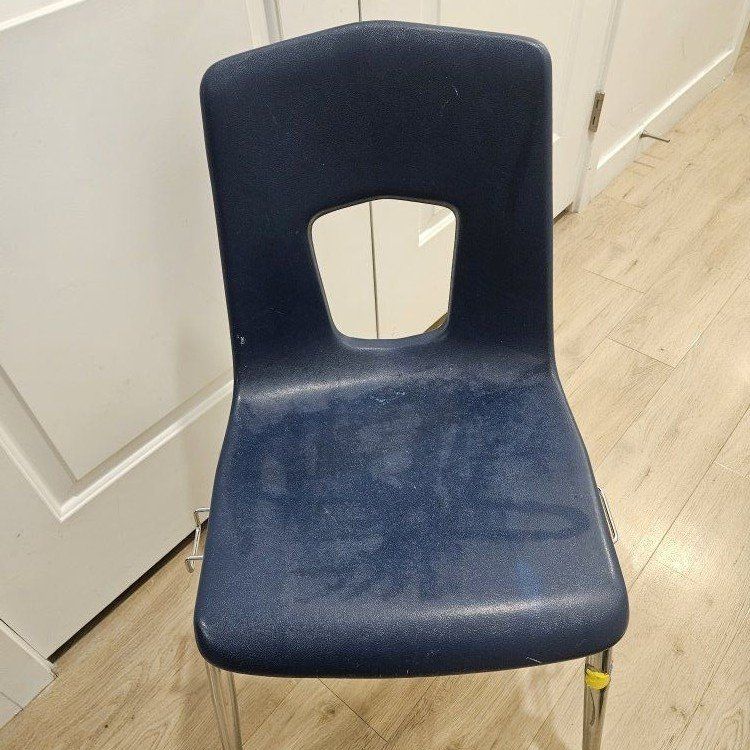 Chair Storng  🪑