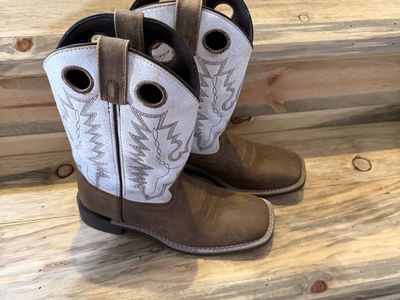 4D boots weatherproofed