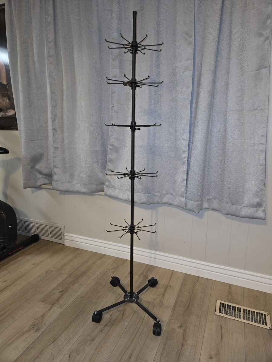 Rotating Jewelry Display