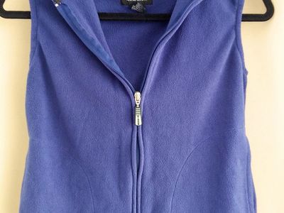 Athleisure Blue Vest Hoodie – Soft & Lightweight