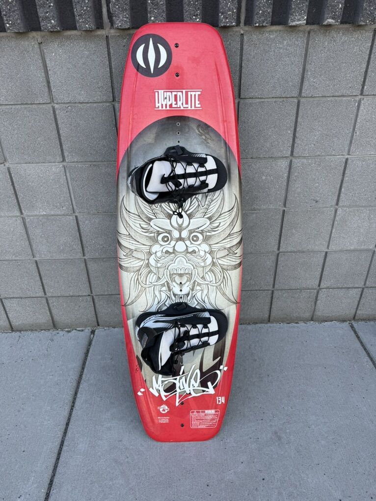 Hyperlite 134cm Wakeboard With Bindings