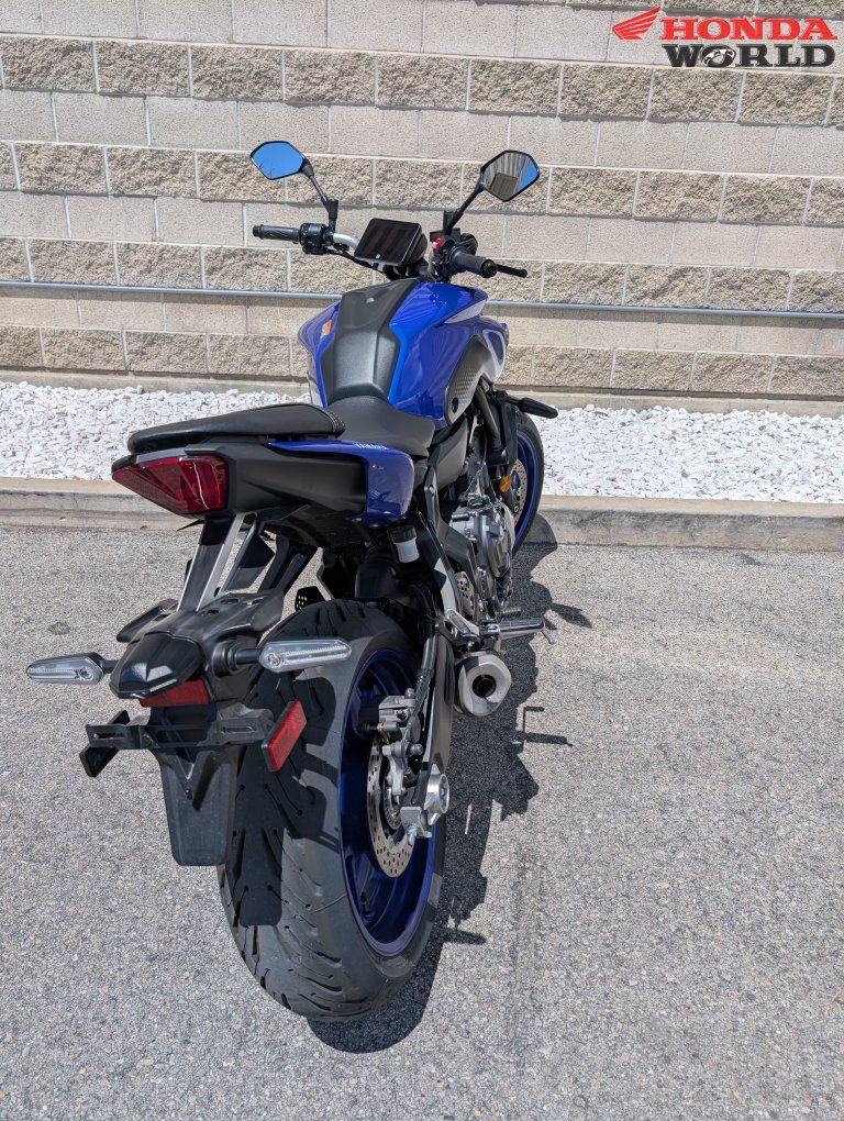 Main image 7