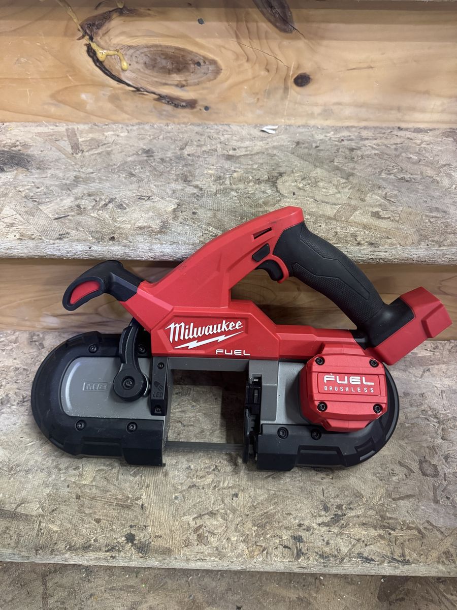 Milwaukee FUEL M18 Brushless Cordless Compact Band Saw - Tool Only