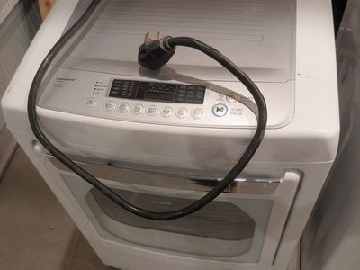 Whirlpool washer and LG dryer