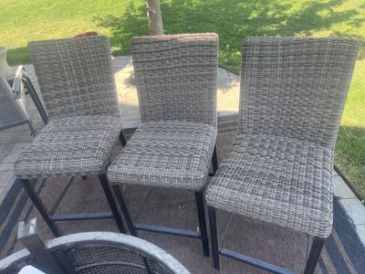 Set of 6 Agio All‑Weather Wicker Bar Stools – Excellent Condition