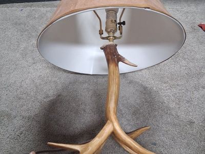 Beautiful Antler Lamp With Lamp Shade Like New!