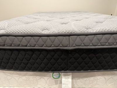 Thick! High End Full pillowtop mattress! Only $175