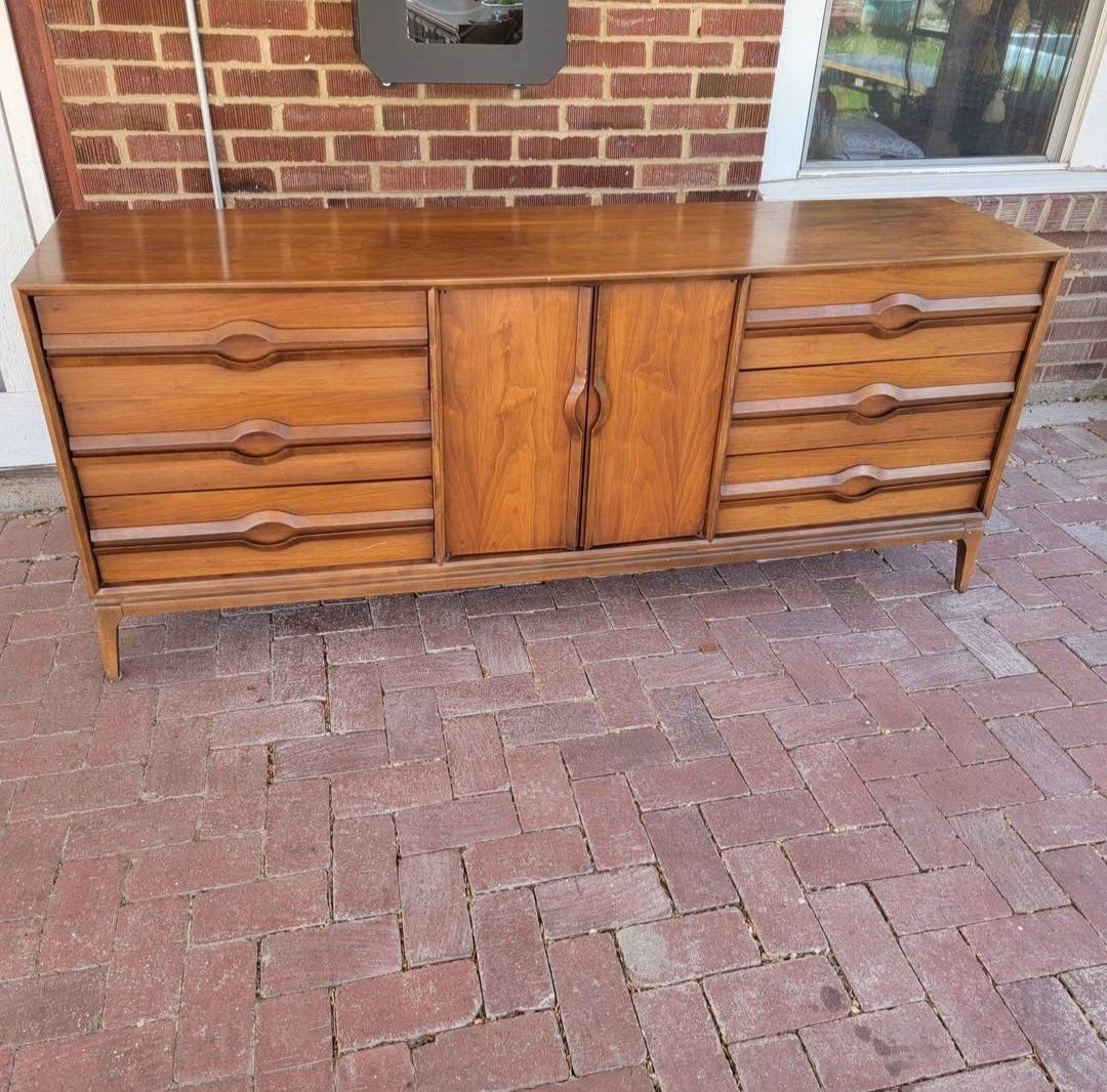Mid-Century 9 Drawer Solid Wood Dresser
