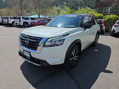 2023 Nissan Pathfinder Platinum