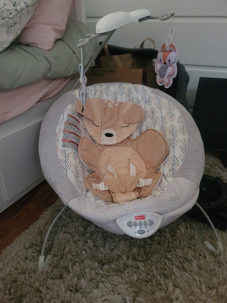 Fisher-Price Portable Baby Seat Fawn Meadows Deluxe Bouncer with Toy Mobile, Music & Vibrations