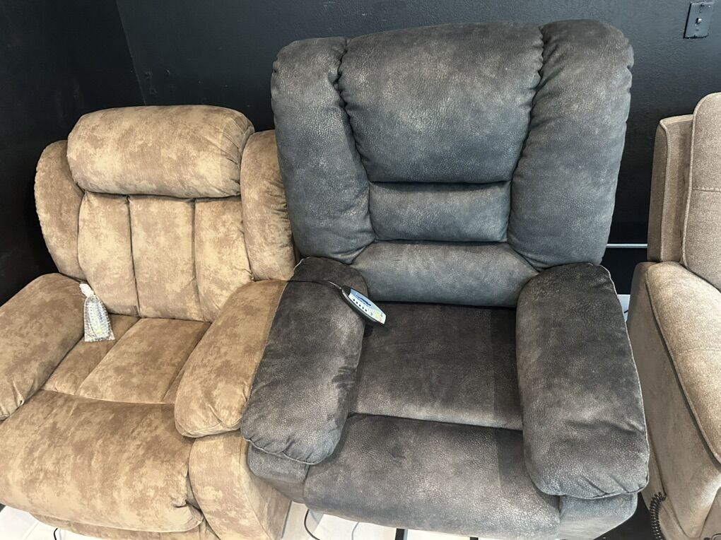 20 Lift Chair Models in stock 400 dollars and up