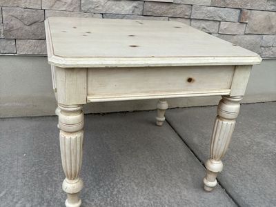 Solid pine side table - lane furniture