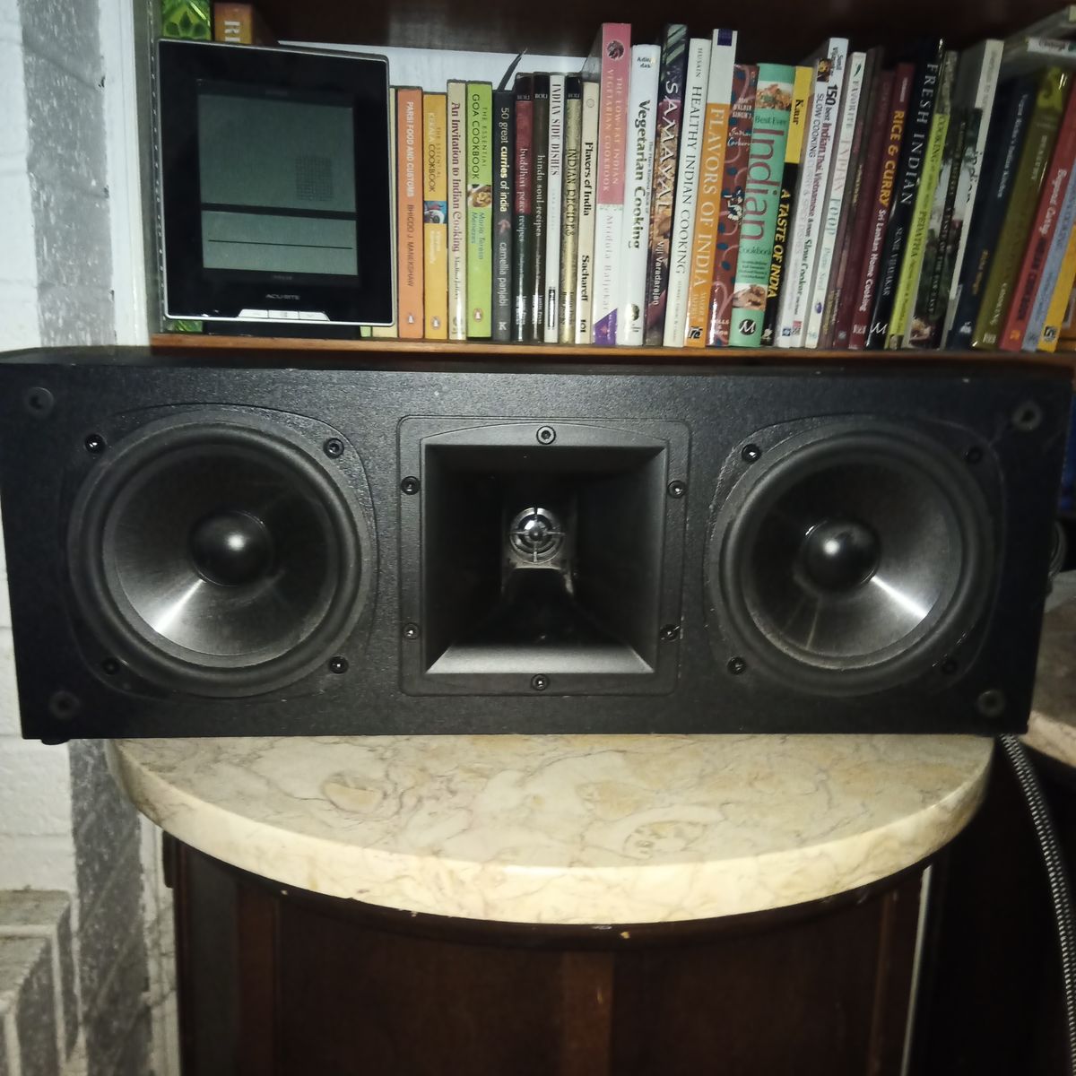 Klipsch SC-1 center channel speaker