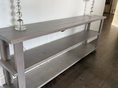 Large Accent table, 8 ft long, 36” high, 16 “ deep. Great condition, perfect for a foyer or hallway.