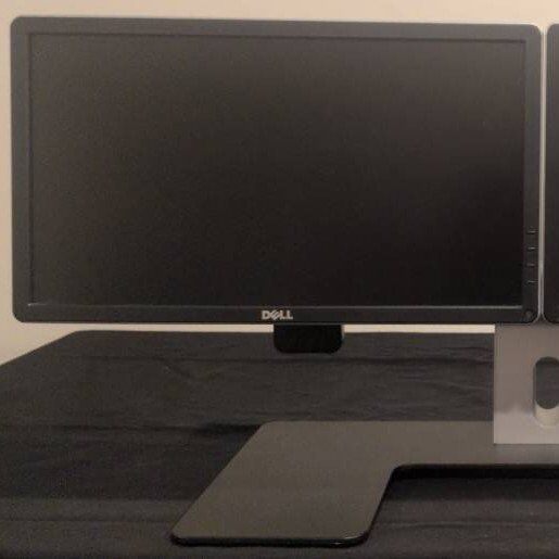 Dell Dual Monitor Stand with 20" Monitors