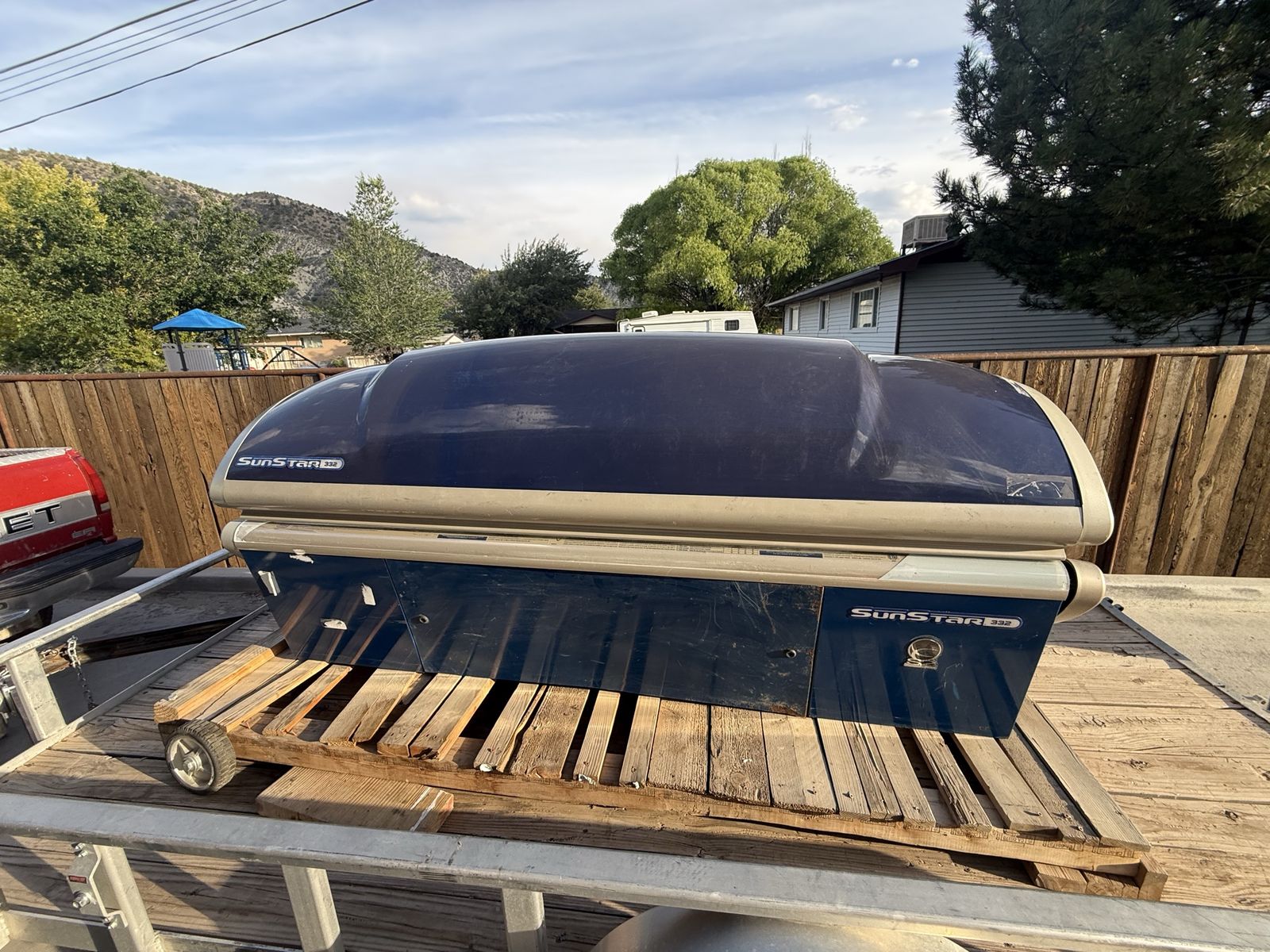 Sunstar 332 industrial tanning bed