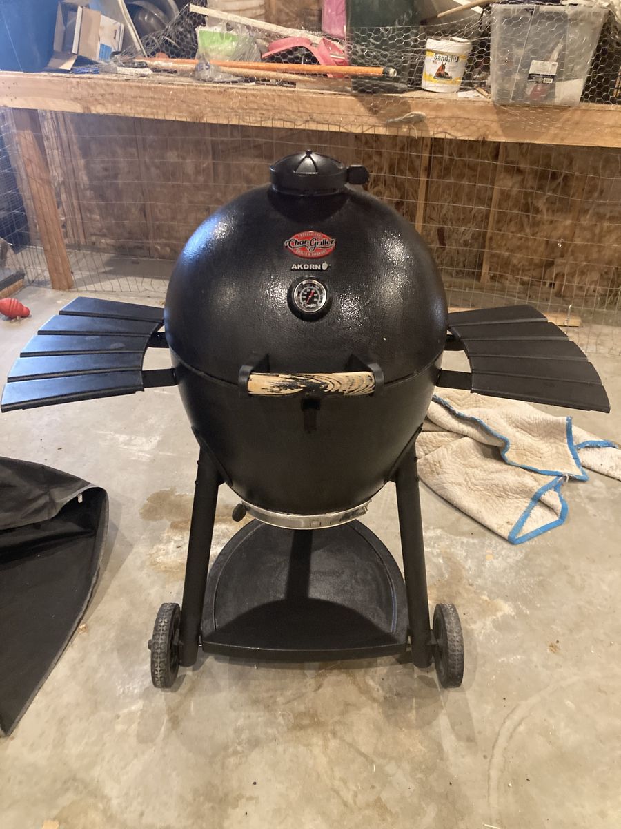 Char Griller Akorn