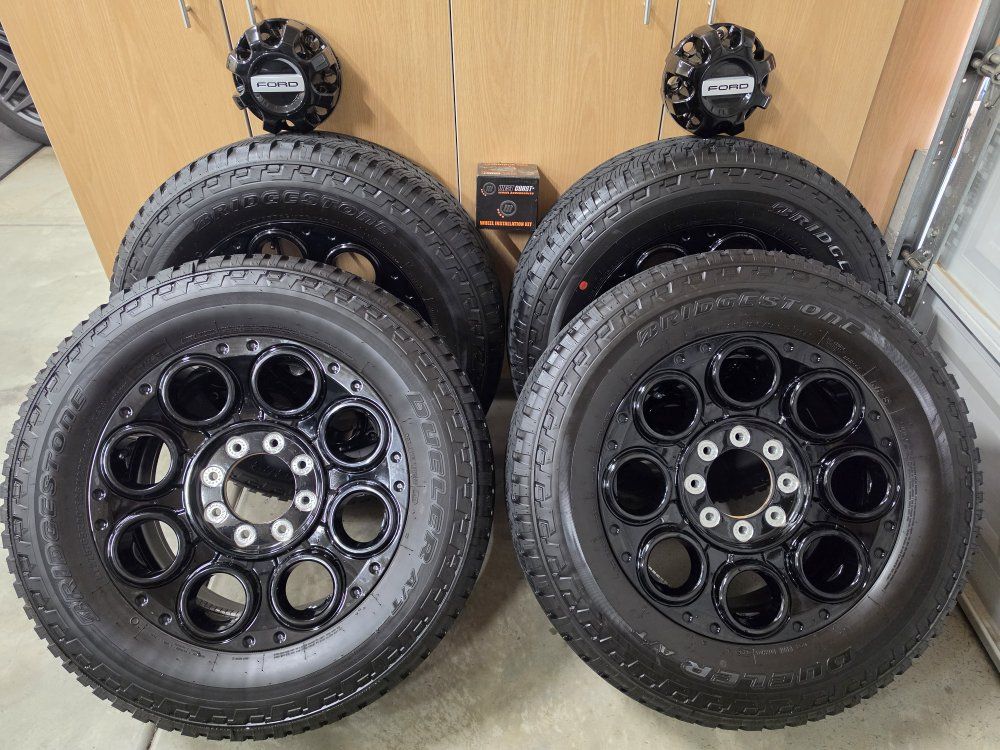 *** Like New 2025 SUPERDUTY Blackout Appearance Package Complete Takeoffs F250 F350 8x170 ***