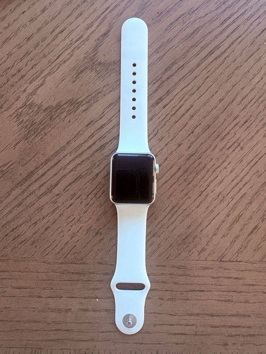 Apple Watch Series 3, wiped, charger included (no power adapter)