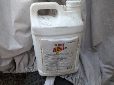 2.5 GALLONS weed grass killer Roundup concentrate