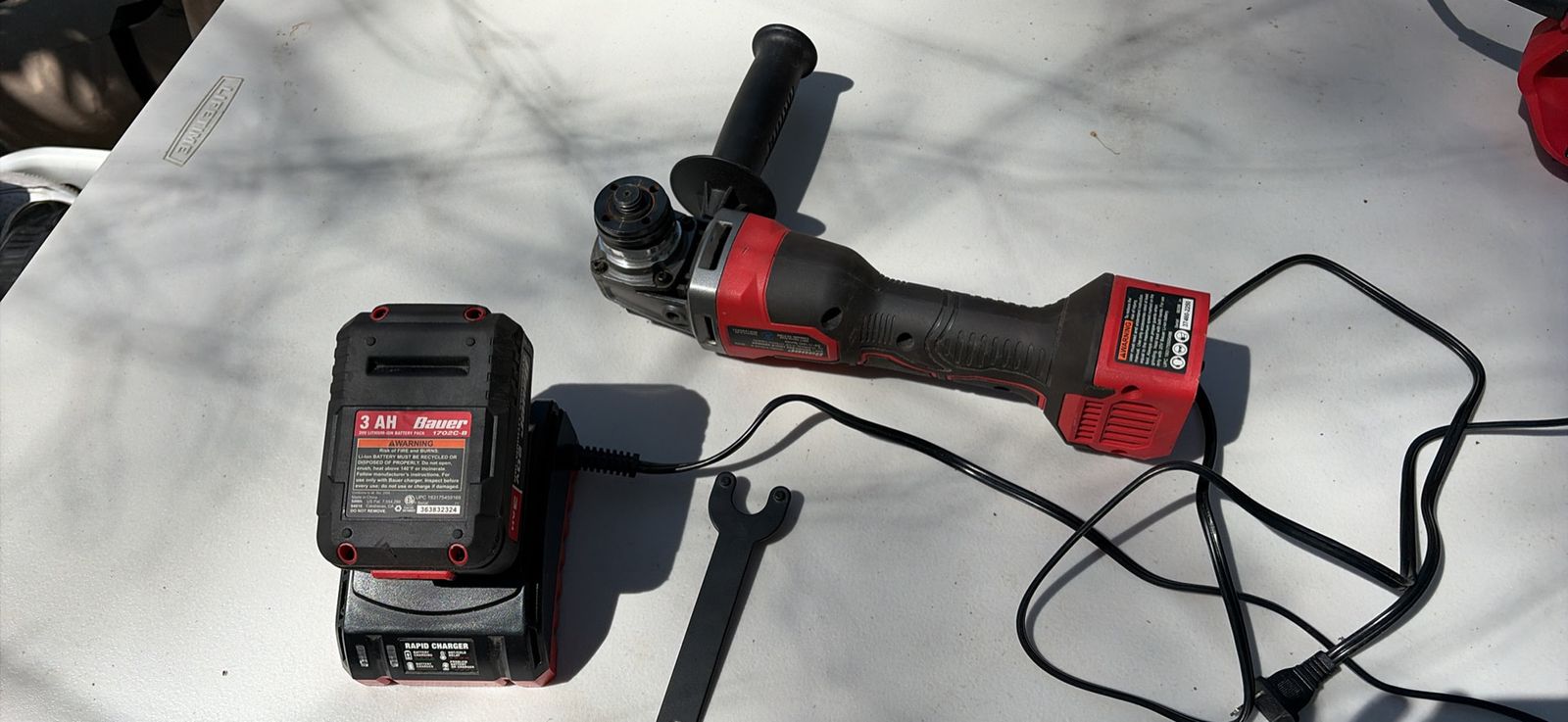 Bauer 20V Angle Grinder Kit