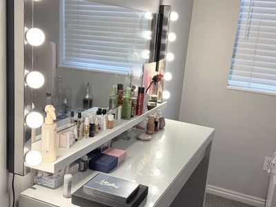 Large White Vanity Desk with Hollywood Light-Up Mirror