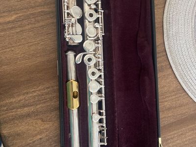 YAMAHA 371 ALLERGRO OPEN-HOLE B-FOOT FLUTE