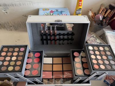Makeup kit
