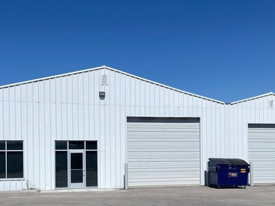 4,250 SF Freestanding Flex Space in SLC Granary- HVAC Throughout- 400 Amps 3 Phase