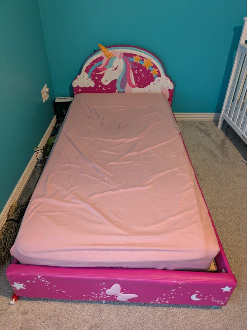 platform unicorn bed