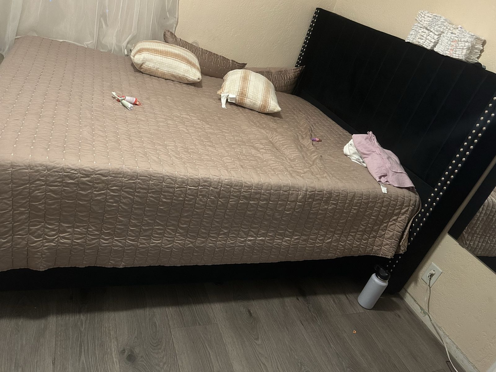 Bedroom set