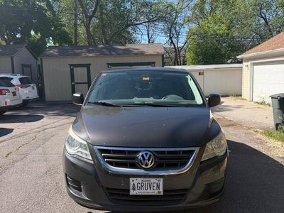 2011 Volkswagen Routan S