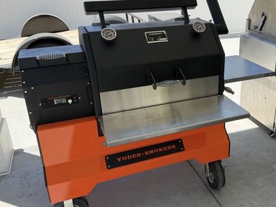 Yoder Smokers YS640 Pellet Grill with Competition Cart and Cover - Excellent Condition