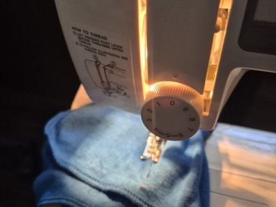 moving sale out state! sewing machine for sale $40 00 dlls OBO. cash only. I can't carry all the things.