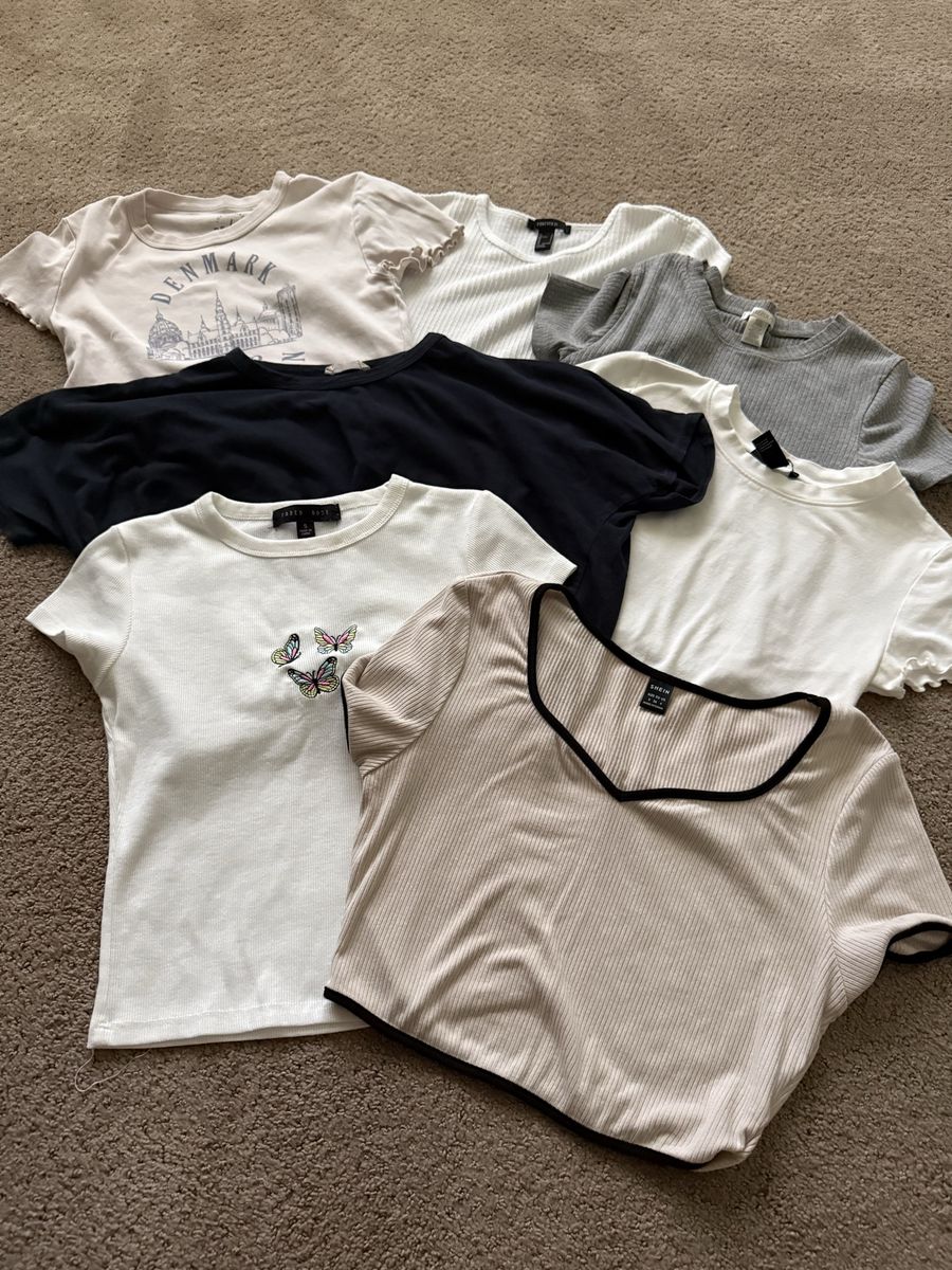 7 Shirts Crop Tops