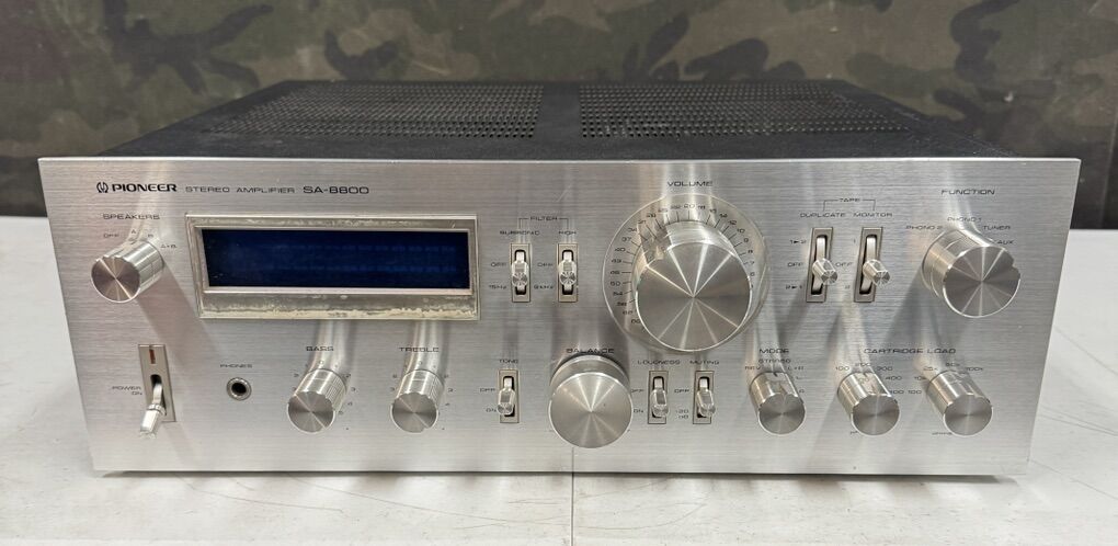 Pioneer SA-8800 Stereo Amplifier