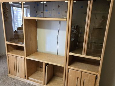 Entertainment center
