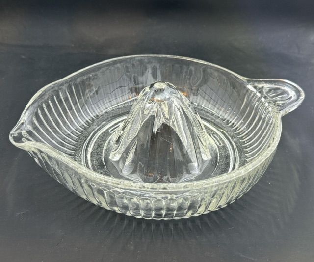 Vintage Clear Glass Citrus Juicer Reamer with Spout